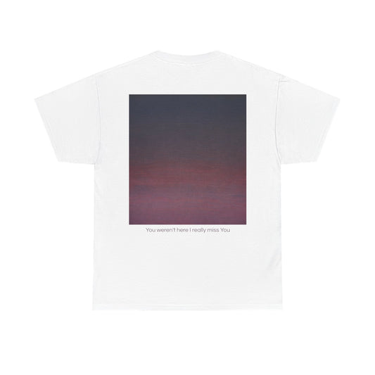 Tee-shirt blanc Mura, œuvre You Weren't Here I Really Miss You — porté