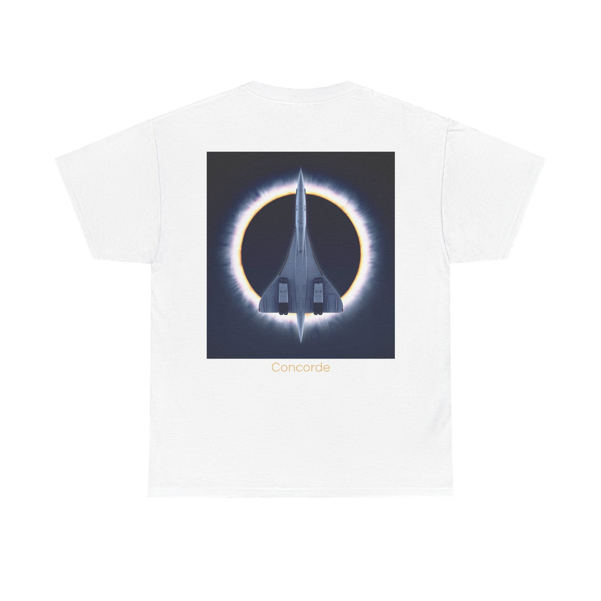 Tee-shirt Mura Concorde, inspiré du supersonique français — porté