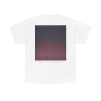 Tee-shirt blanc Mura, œuvre You Weren't Here I Really Miss You — porté