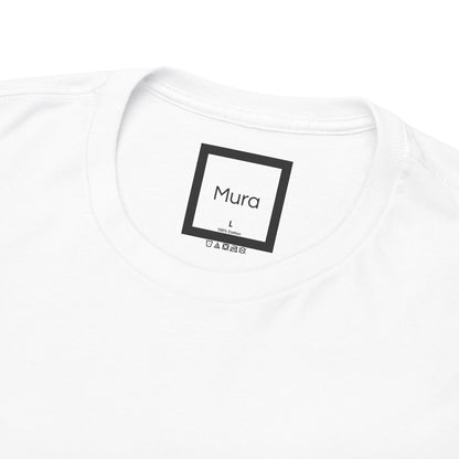 Tee-shirt blanc Mura, œuvre Mura pour toujours — porté